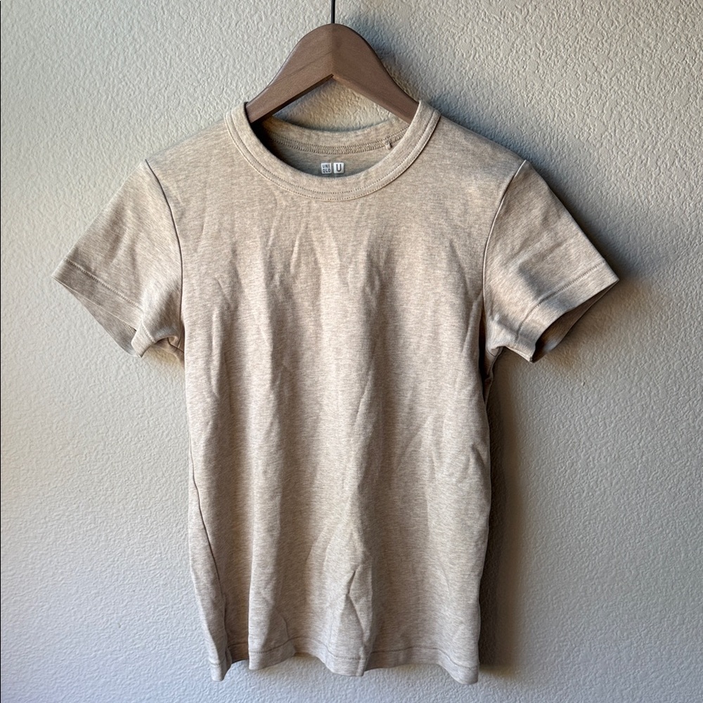 Uniqlo Beige Crew Neck T-Shirt